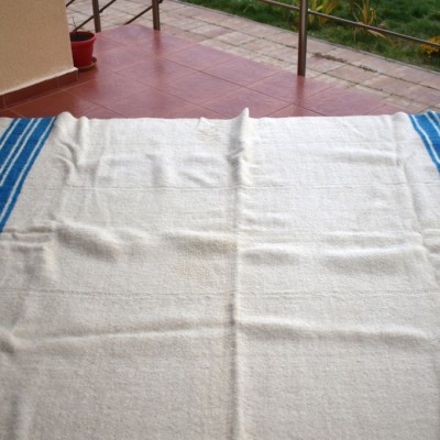 Handmade White Wool Blanket 01